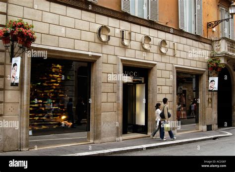 negozio gucci roma piazza di spagna|gucci store rome italy.